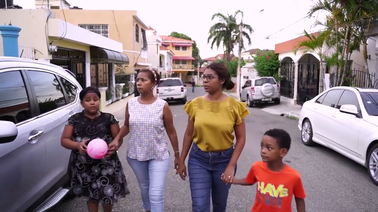 Madres desesperadas porque llegaron las vacaciones escolares parte 2