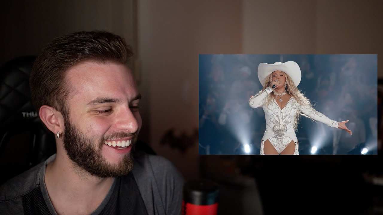 Reagindo a Beyoncé’s FULL Christmas Day Halftime Show