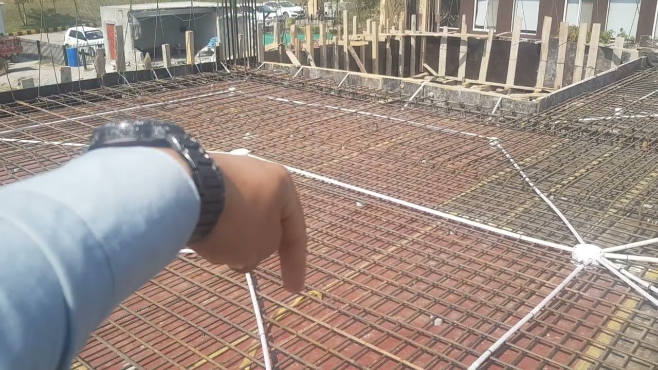 What is the differnce between positive and negative reinforcement in slab and beam design