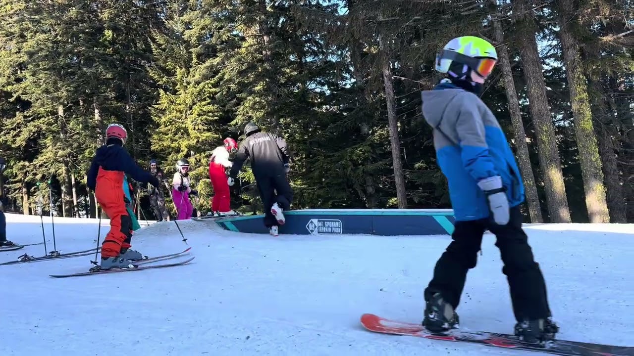 Intro to Terrain Park | Amelia & Jeslyn Learn Jumps, 180s & Box Slides at Mt. Spokane | 1/24/2026 🎿