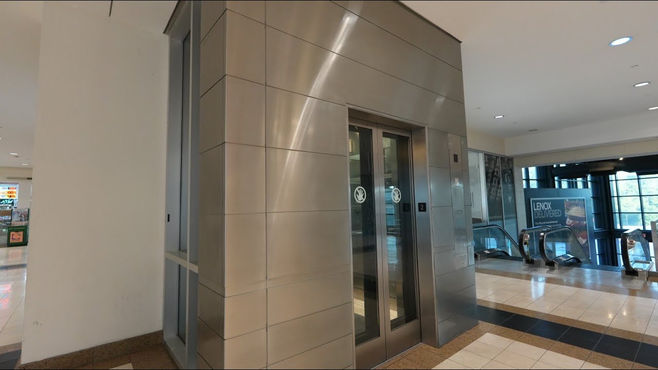 300 футов в минуту на двух этажах! Лифт OVERKILL Glass Montgomery в торговом центре Lenox Square