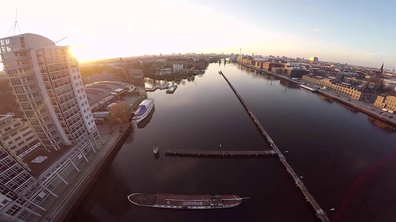 Berlin: Flight over Badeschiff, Molecule Man and Spree