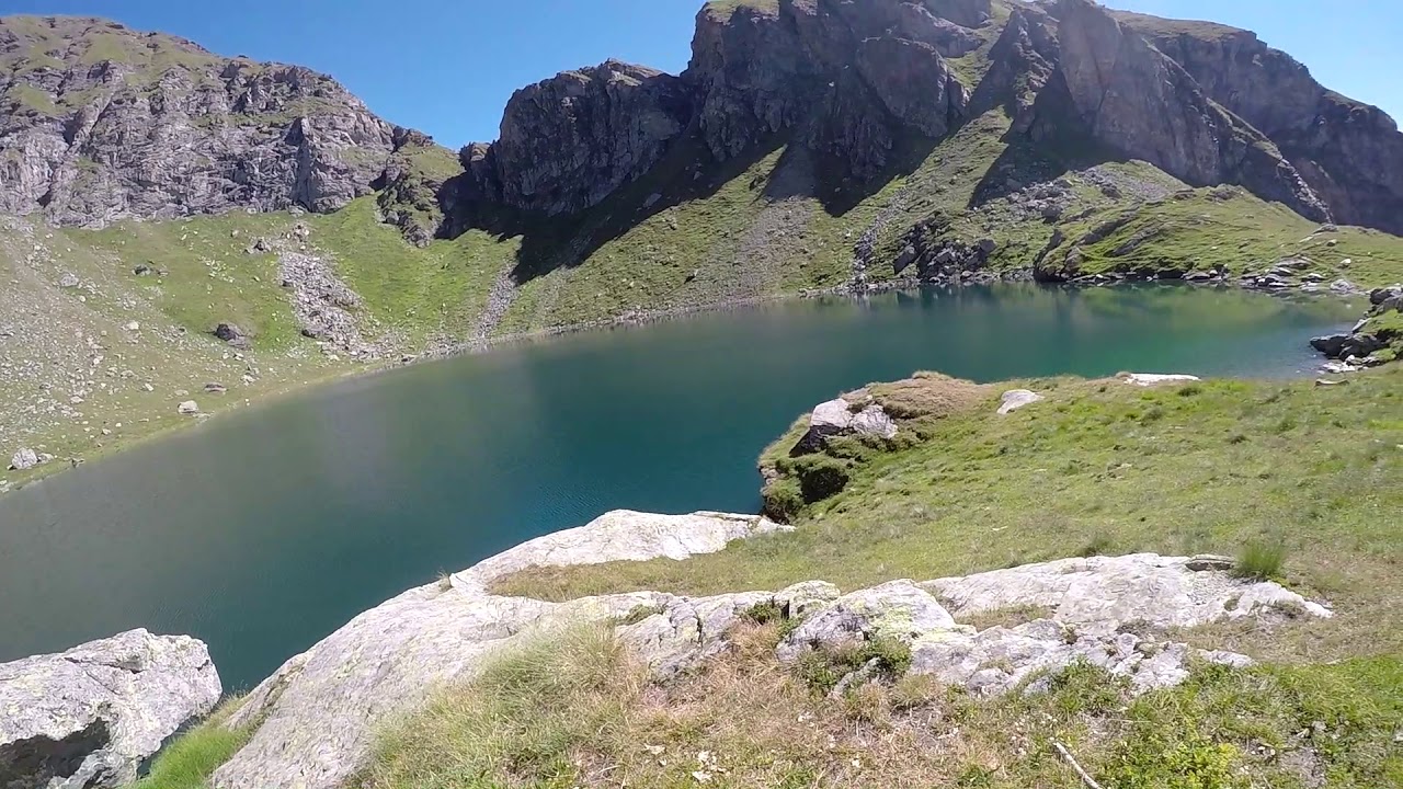 sentieri della valle d'Aosta  Brusson (val d'Ayas) - lago Bringuez - alpe Chiapa - cascata
