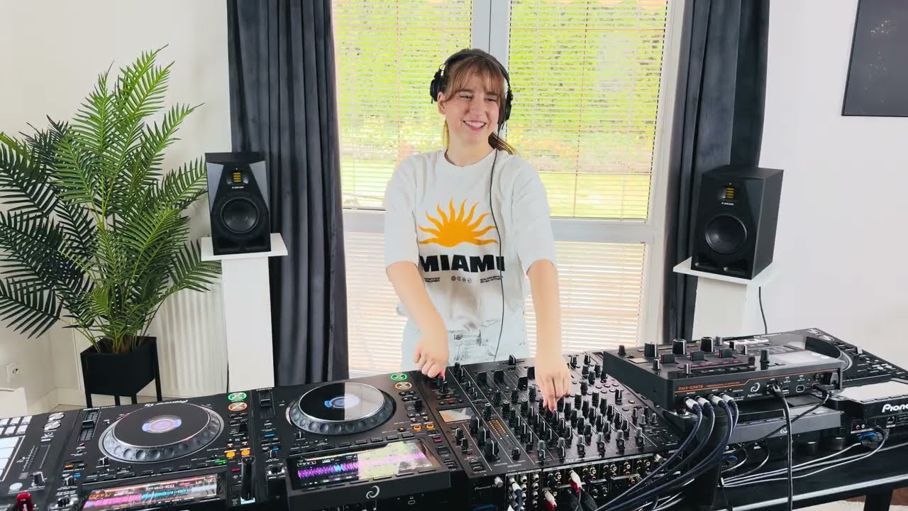 She Is ONLY 13... and Produces TECHNO Like THIS?! 🤯