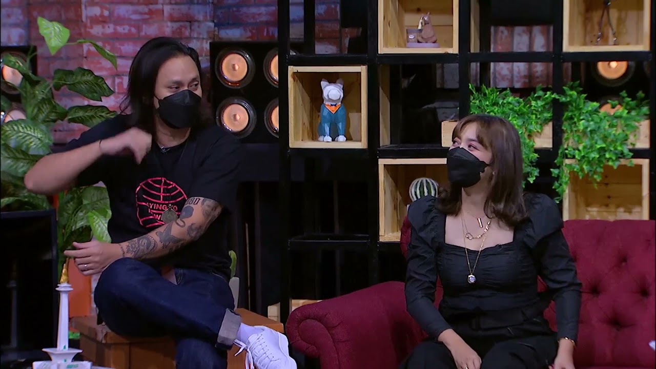 TonightShowNet BAHASA CINTA CELINE EVANGELISTA  Dan PARA HOST-   TNS Premiere