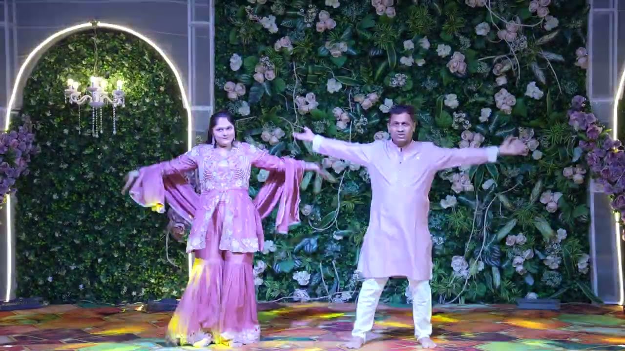 Romantic & Fun Couple Dance | Dard Karara + Mere Mehboob Mere Sanam | Sangeet Night 💕