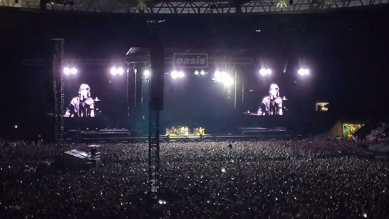 Richard Ashcroft - Bitter Sweet Symphony (Live at Wembley Stadium, London - 27/Sept/2025)