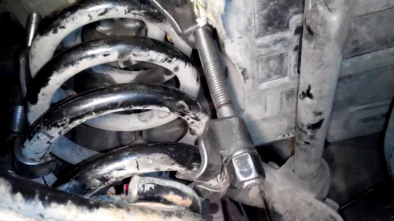 замена опоры пружины Renault Master