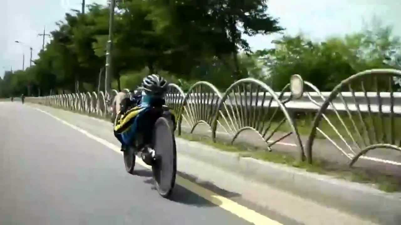 20120811 RaptoBike LowRacer Riding