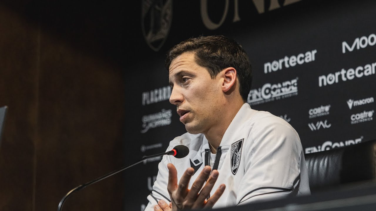 💬 Luís Pinto: “A equipa tem capacidade para se tornar muito mais acutilante” | Antevisão #EPFVSC