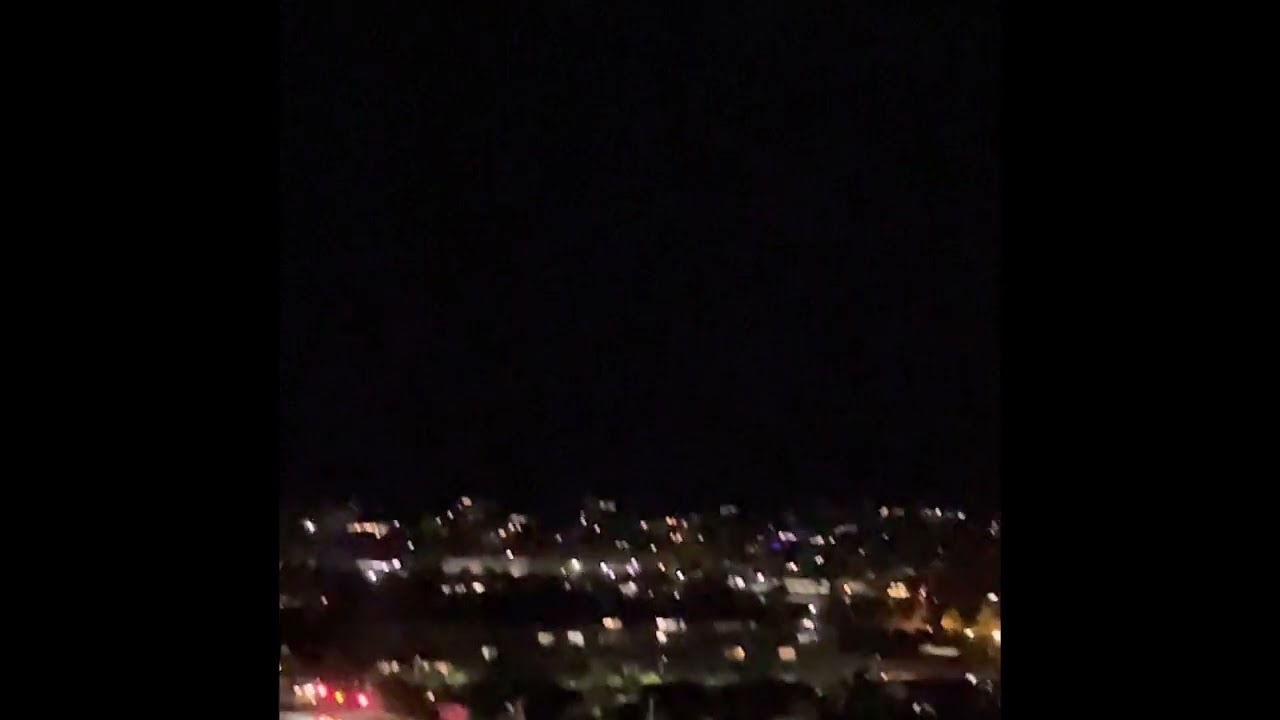 UFO? at Hawaii Jun,4,2022 11:25pm