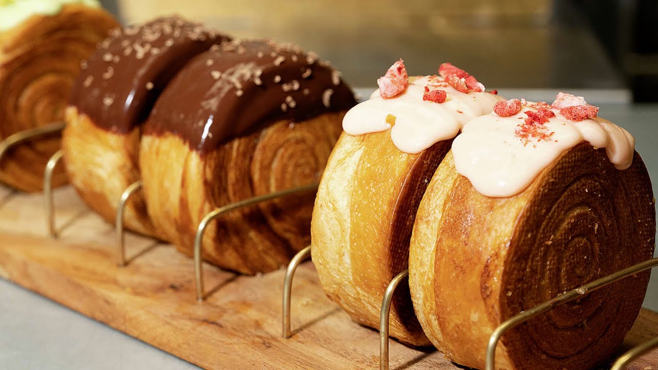 Supreme Croissant by La Fayette / Supreme Croissant / New York Viral Circular Croissant👉🏻