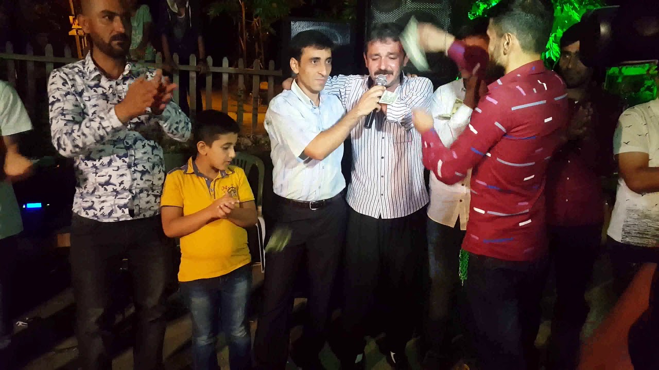 Sevdiğim kız gelin olmuş.