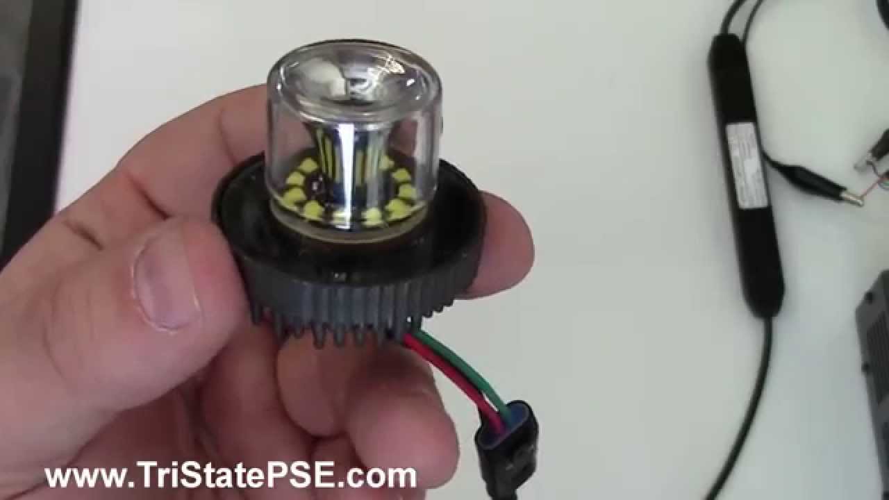 Feniex Cannon 360 Led Hide Away (Close-Up)