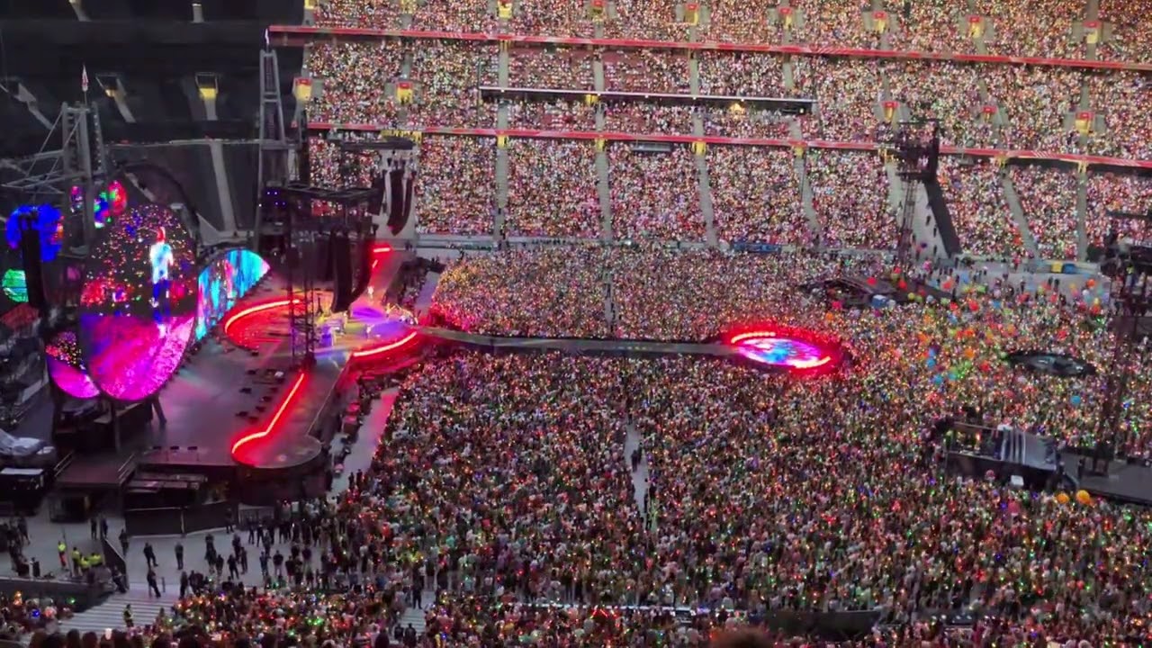 Coldplay - Adventure of a Lifetime  //Budapest 2024