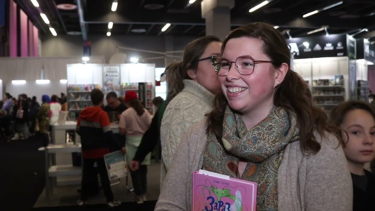 Українська книжка на найбільшому книжковому ярмарку в Канаді.