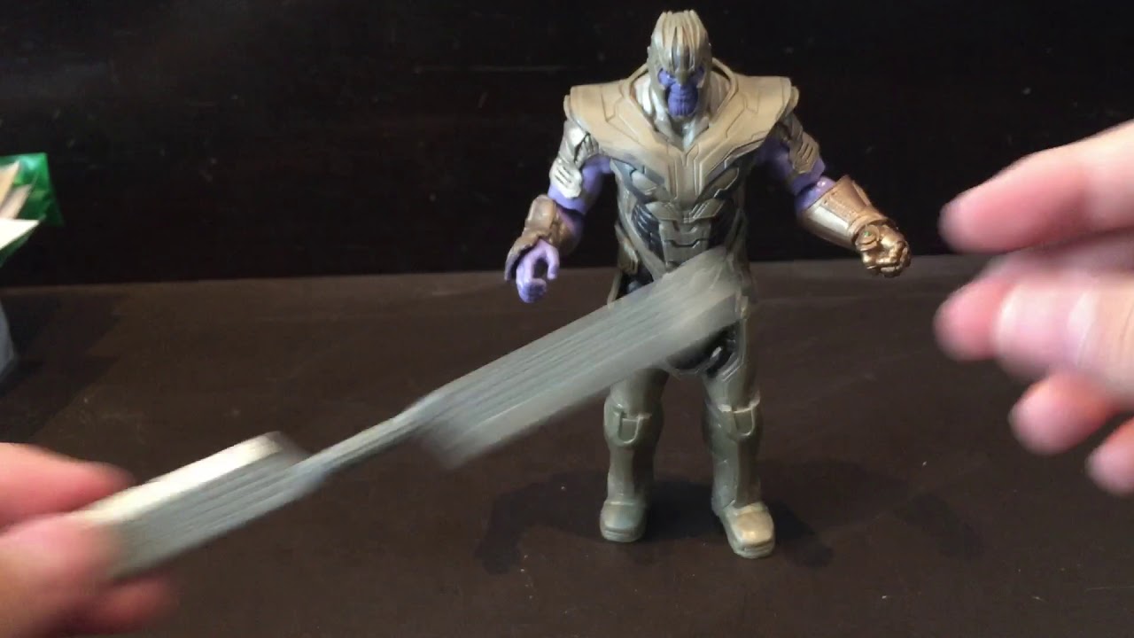 Avengers end game: Thanos figura básica.