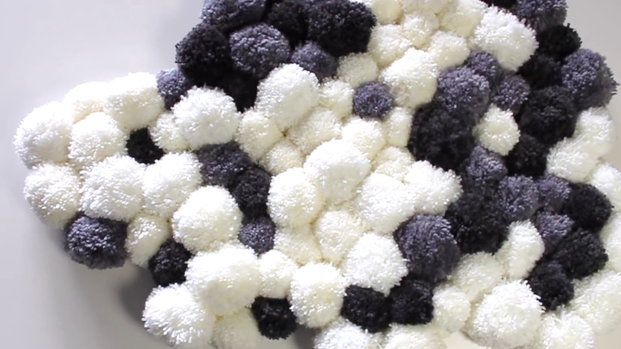 Easy DIY Tapis Pompon Nuage - Pom Pom Cloud Rug