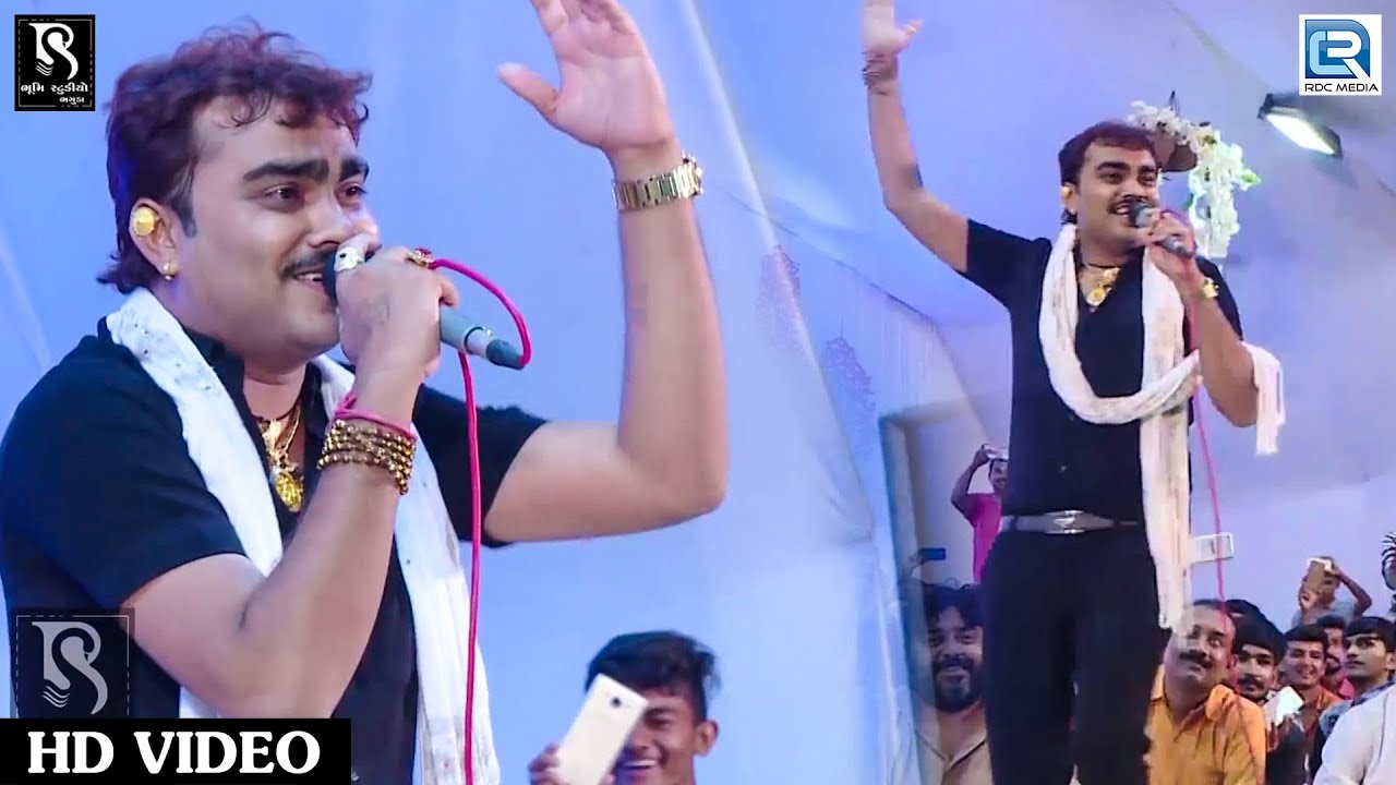 જોવો Jignesh Kaviraj ની મોગલધામમાં મોજ - Jignesh Kaviraj - Mogaldham Bhaguda Live 2018 - Part 10