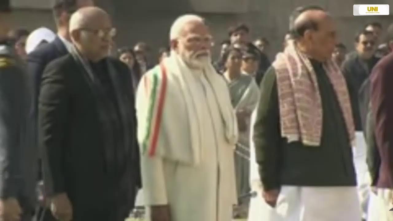 LIVE: PM Modi pays homage to Mahatma Gandhi on his Death anniversary at Rajghat.