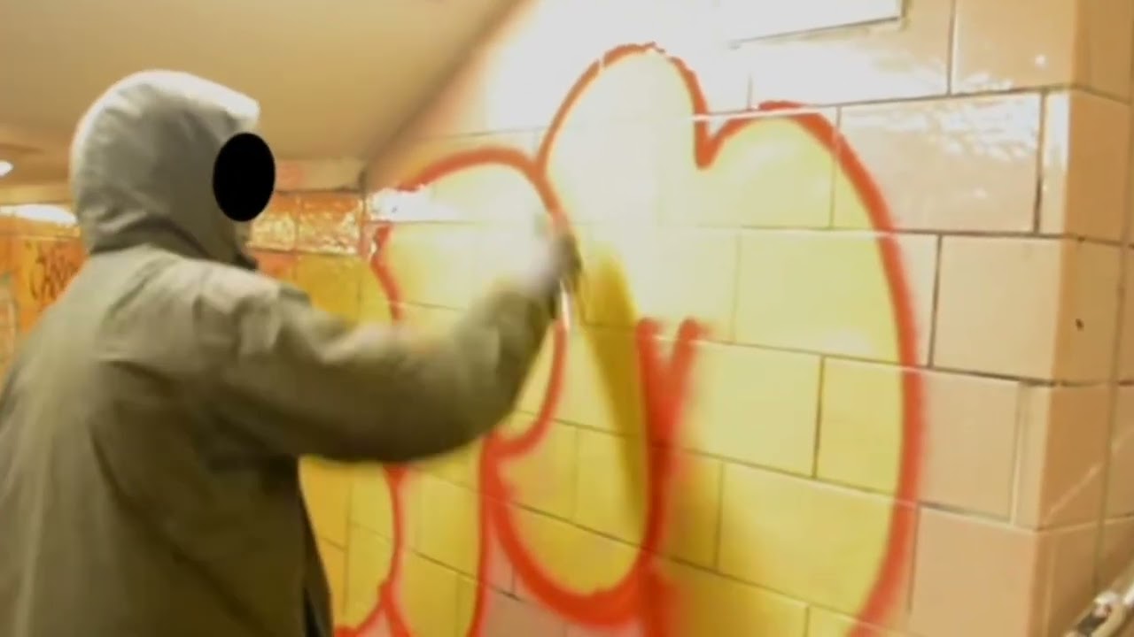 station tag bombing #graffiti #graffitistyle  #graffitibombing #handstyles #handstyle #tagging