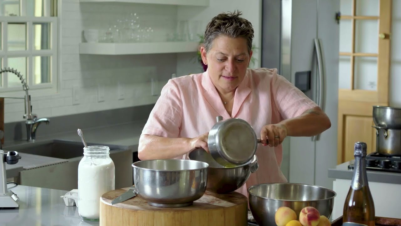 Br&ucirc;l&eacute;ed Peaches and Cornmeal Waffles with Duskie Estes and Piper Sonoma