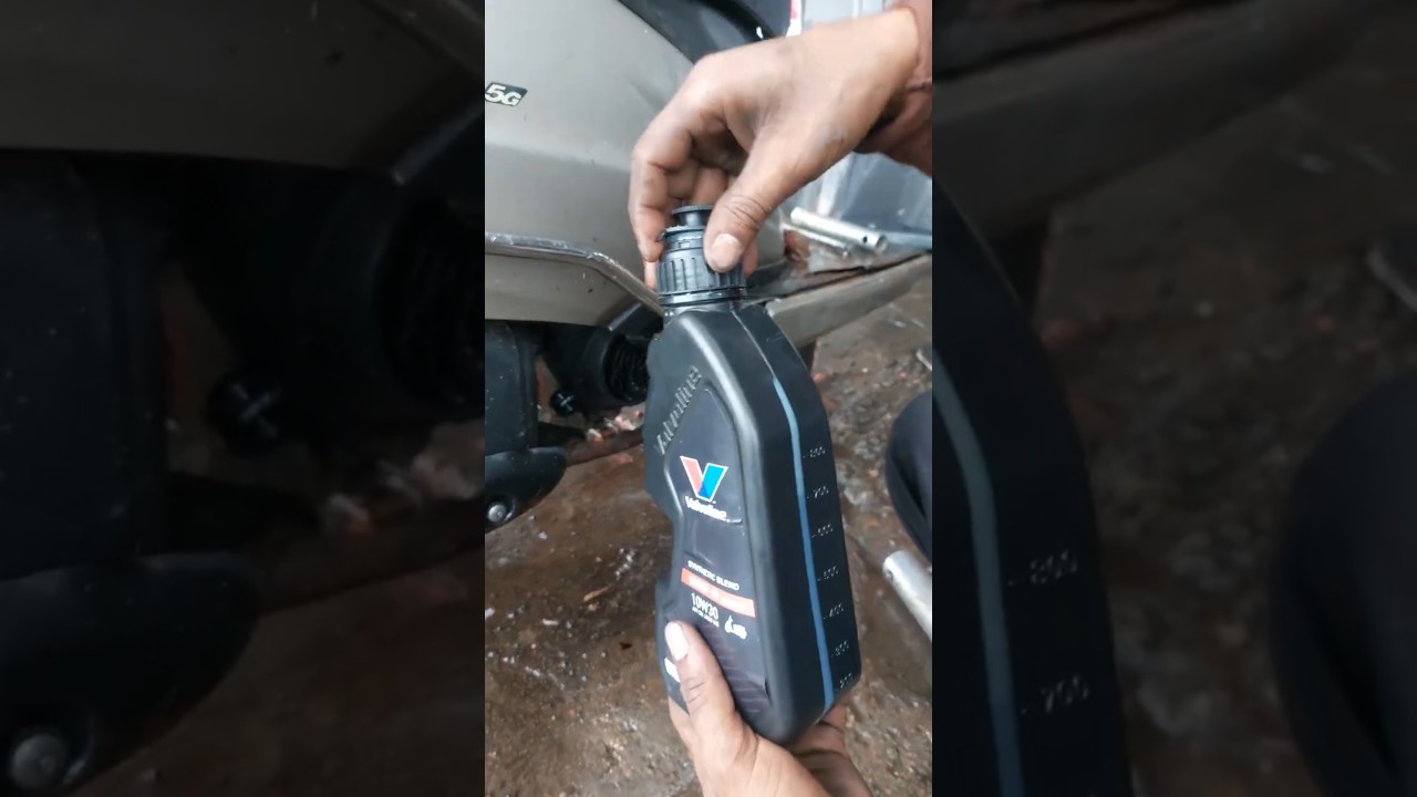 Activa 5G Oil Change | Activa Valvoline Oil | Valvoline Oil | Activa Oil Drain #shorts #short #oil