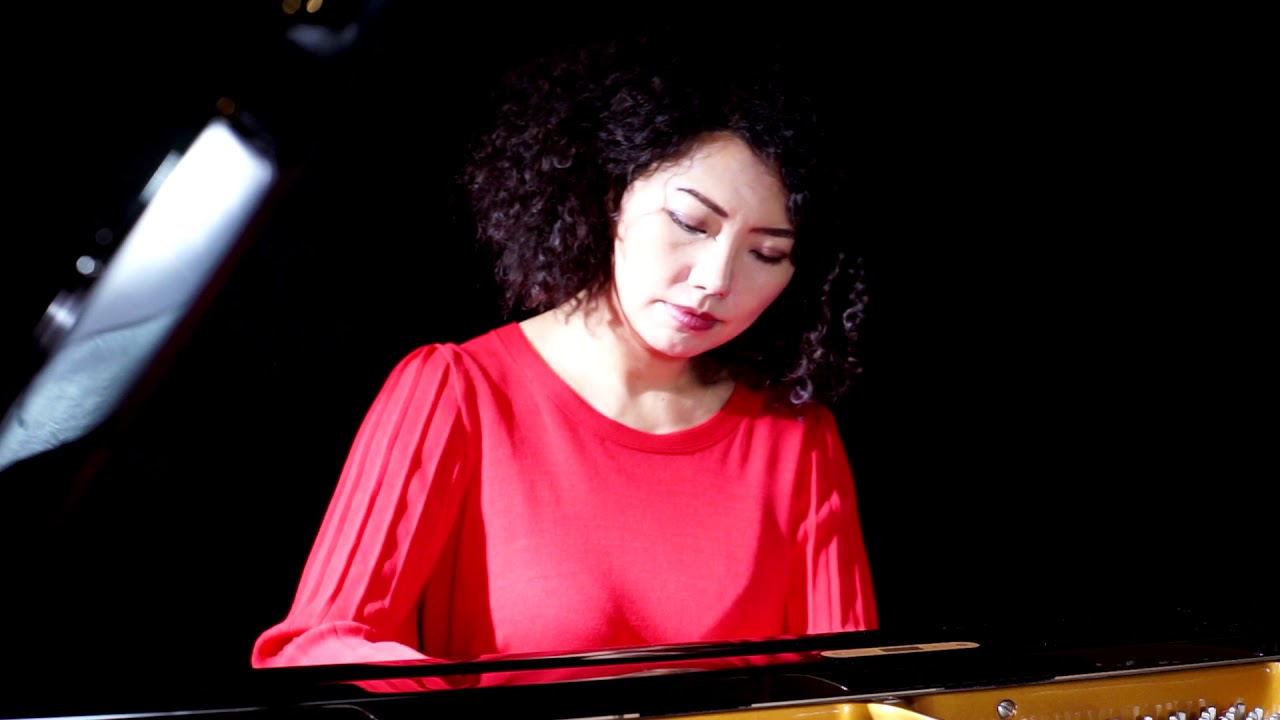 Chenyin Li plays Debussy's Valse Romantique