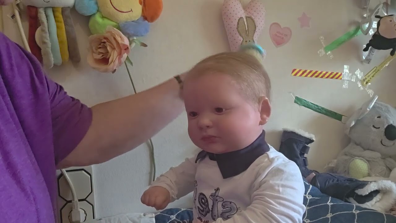 👀Zwei Moppelchen auf dem Wickeltisch 👶👶👀