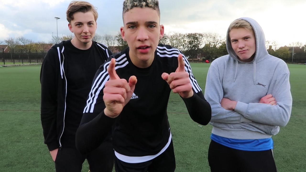 THE BEST LAYOFF FOOTBALL CHALLENGE EVER!!