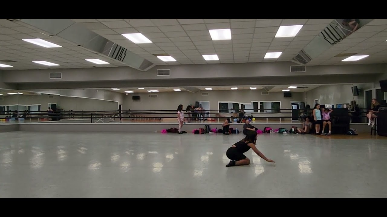9.9.22 Vivanna Solo