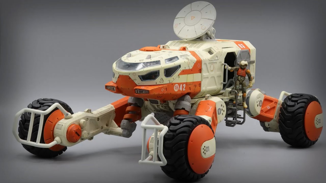 This sci-fi toy truck has more gadgets than a swiss army knive!