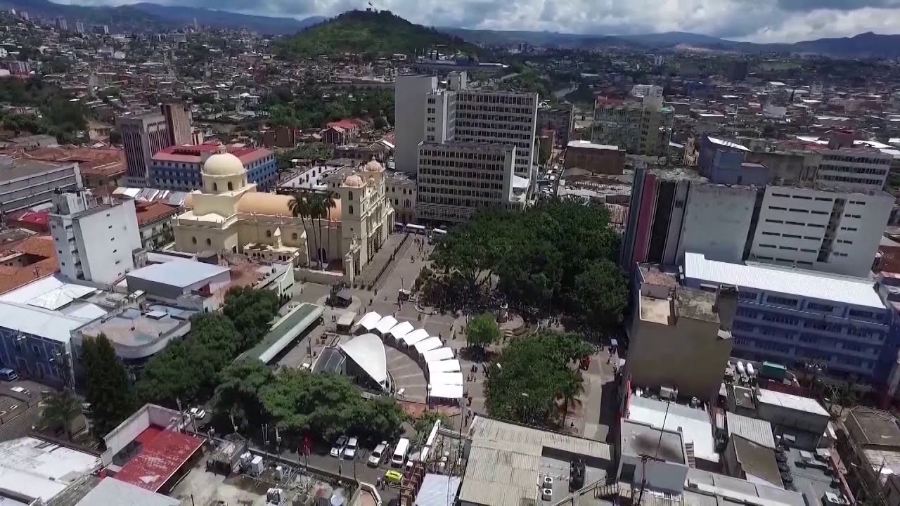 Honduras recibe a decenas de miles de migrantes deportados desde EEUU