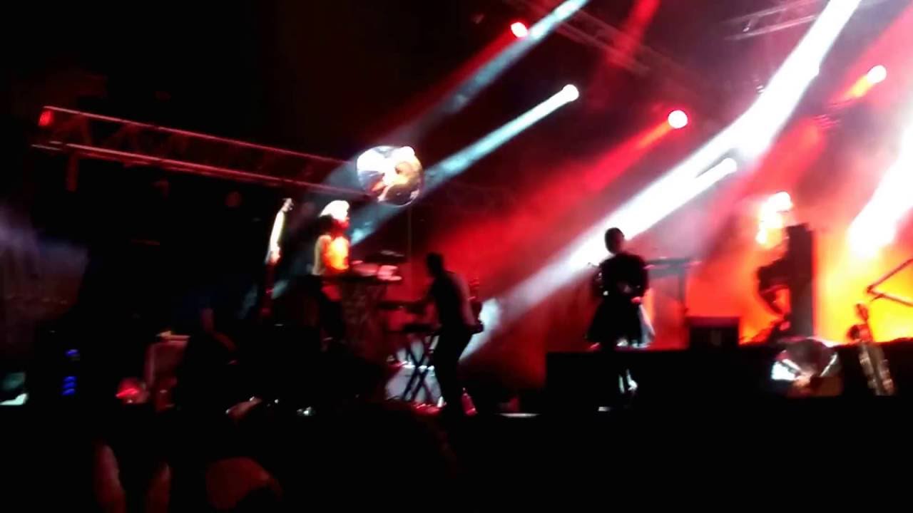 Caravan Palace - Comics - Live at Bonneville (FR/74)