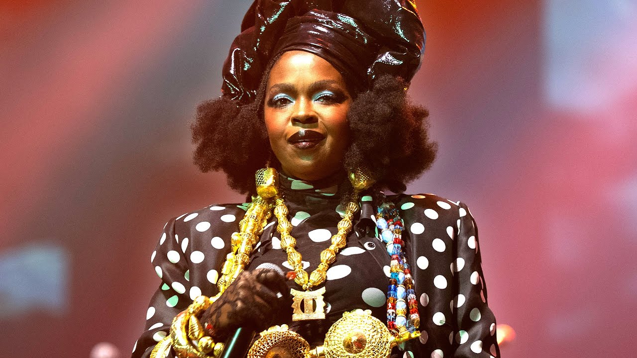 Lauryn Hill Performs to NEAR-EMPTY Stadium at 2:30 a.m.