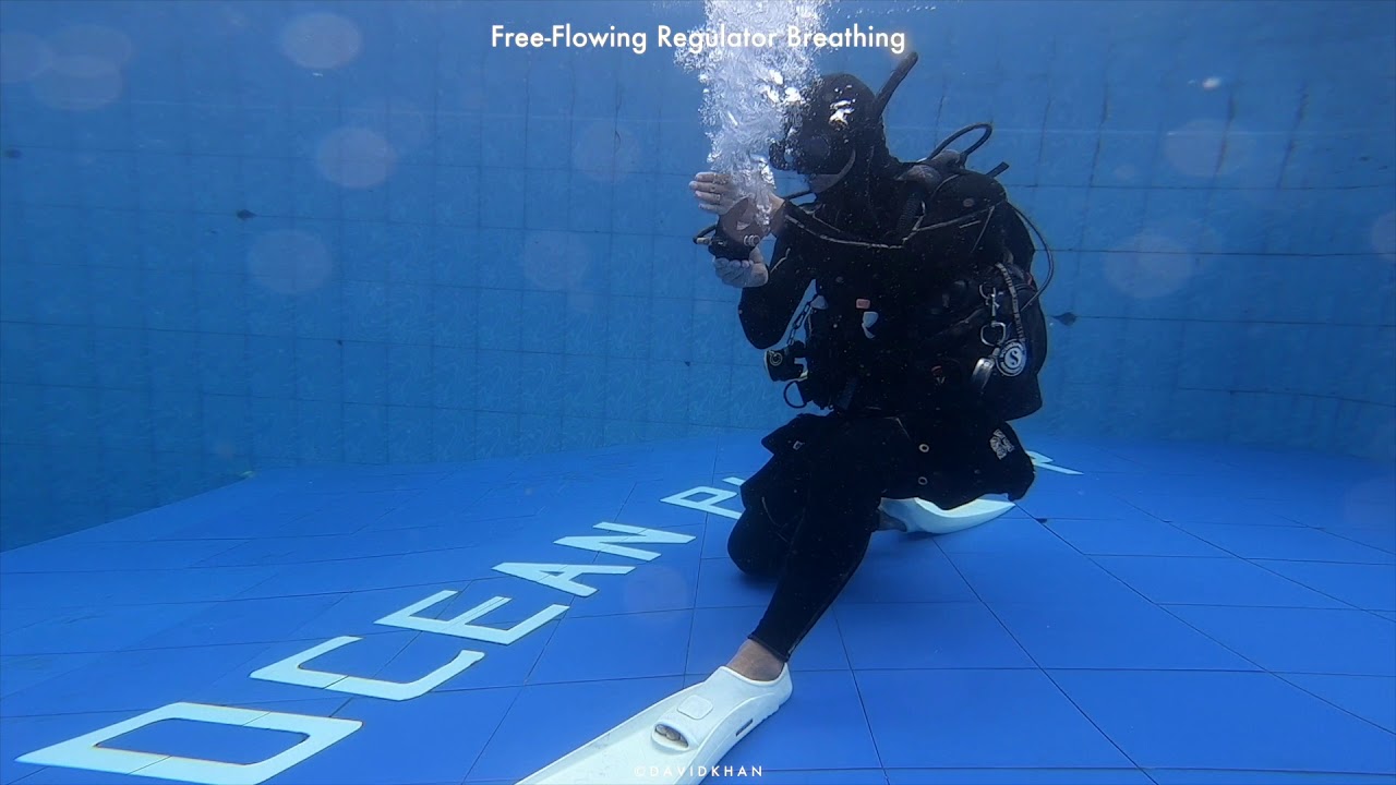 PADI 20SKILLS DIVEMASTER and IDC    Free flowing regulator breathing