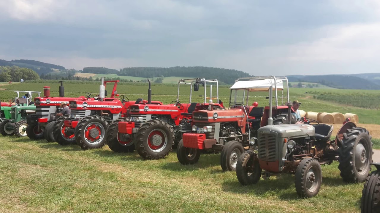Bulldogtreffen St. Peter mit Massey Ferguson