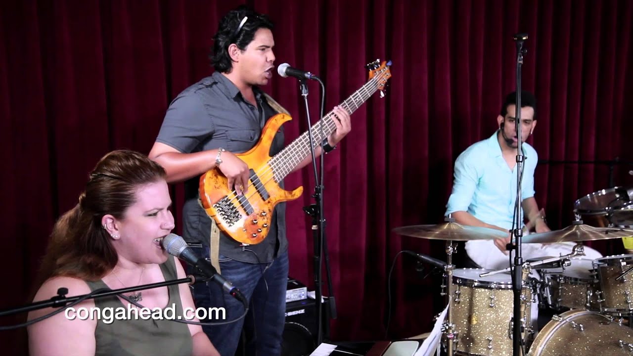 Yosmel Montejo & The Cuban Way ft. Ariacne Trujillo perform La Caliente