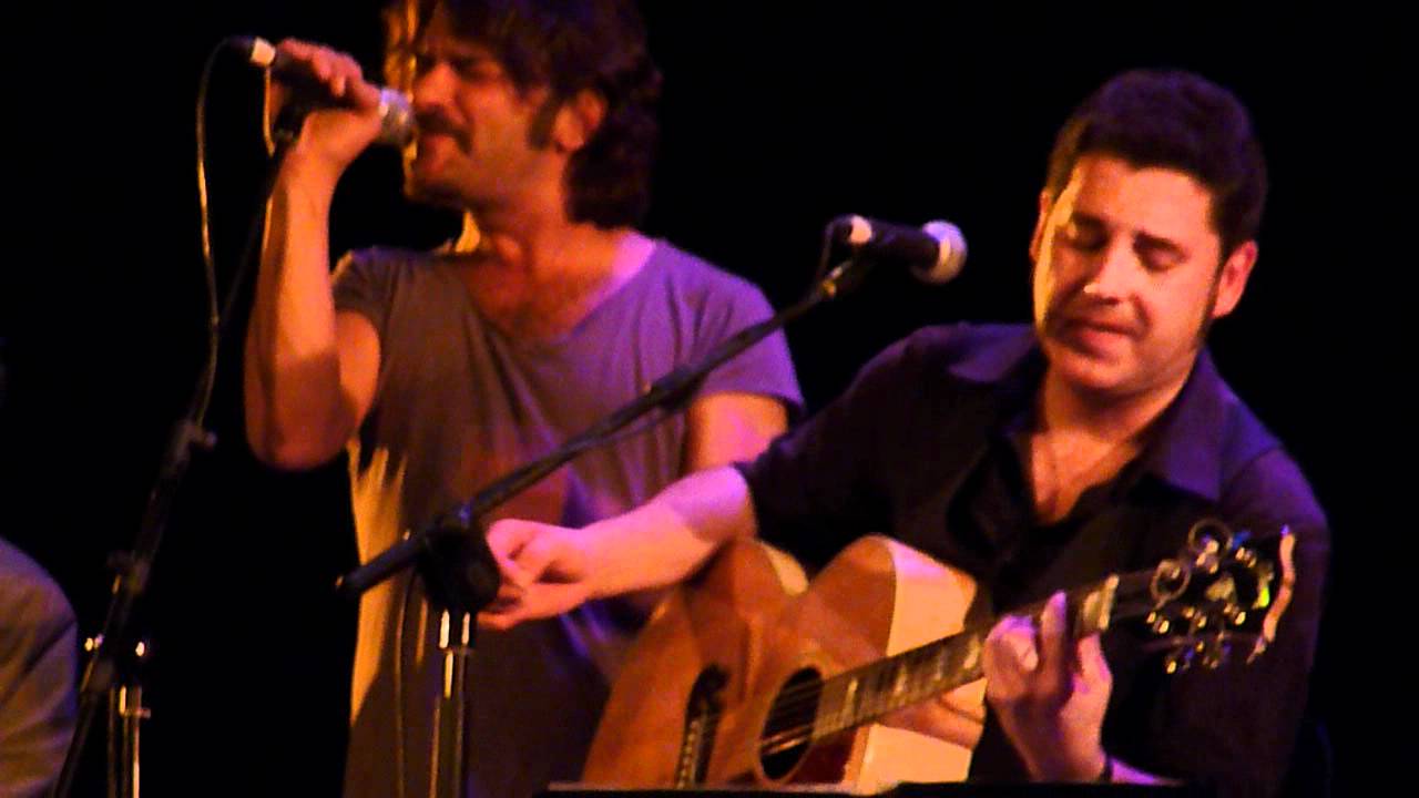 Jose Ignacio Lapido y Quique González - Algo me aleja de ti