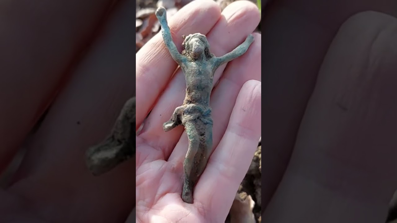 Wahnsinn! Jesusfigur und 100 Jahre alte Münze gefunden!! 
