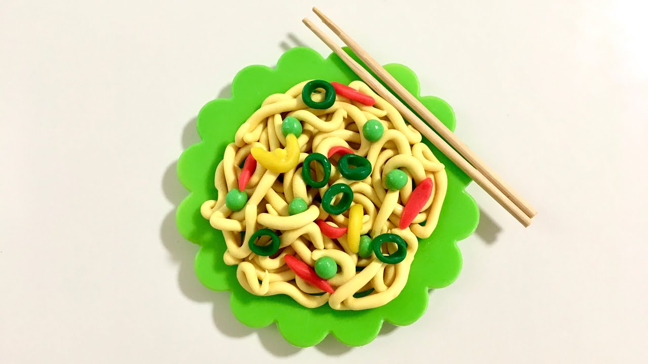 ♥️ Clay art - how to make vegetable Hakka noodles | playdoh model craft tutorial. easy DIY
