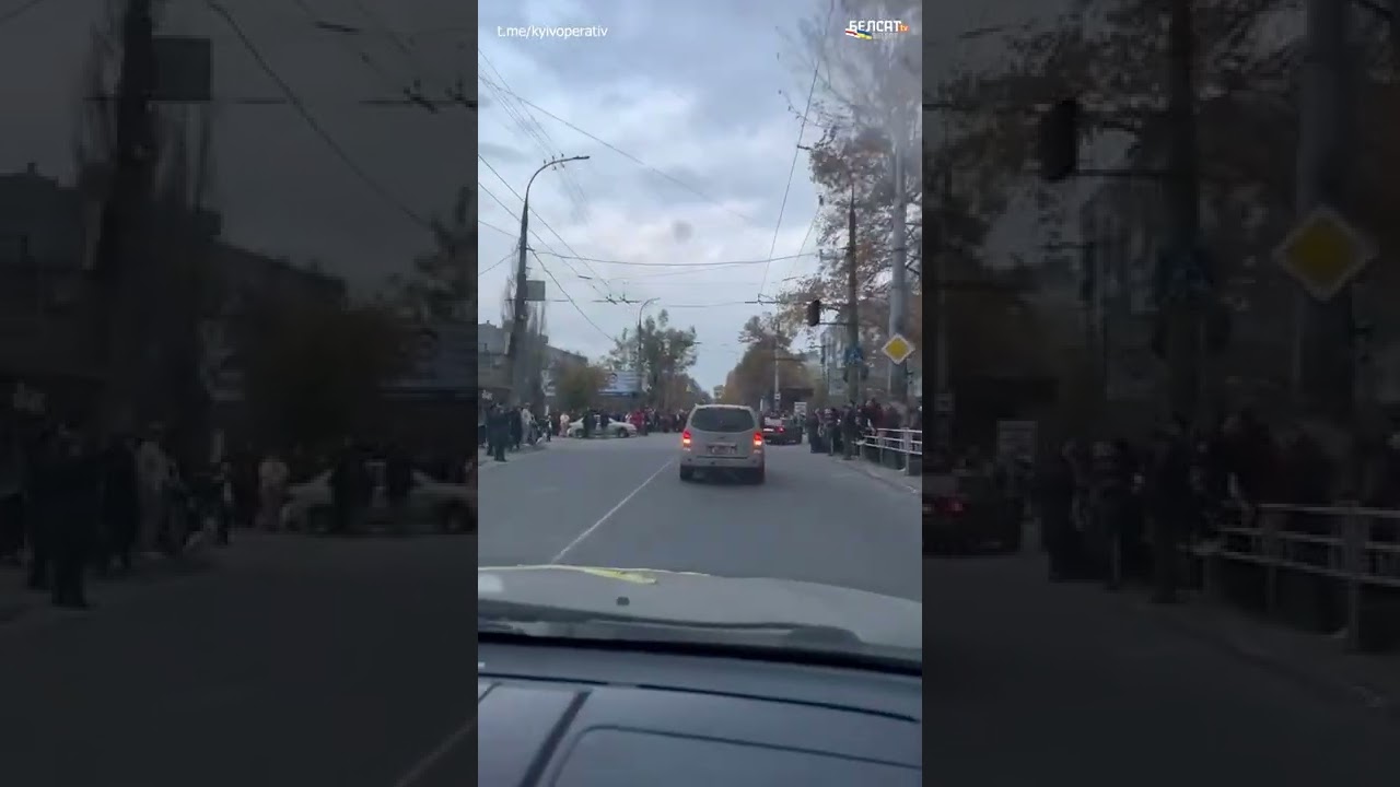 Жители Херсона со слезами радости встречают ВСУ #shorts
