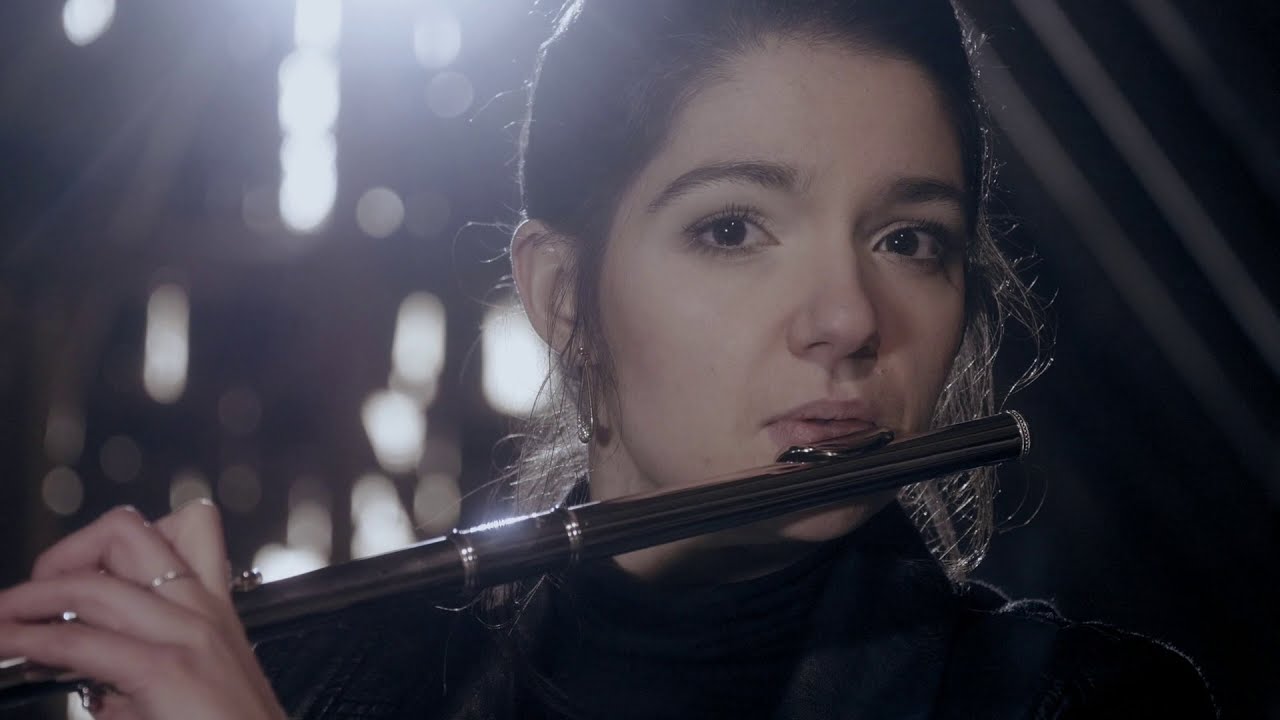 [8.573885] Hélène Boulègue plays Jolivet’s Incantations – 4th movement (music video)