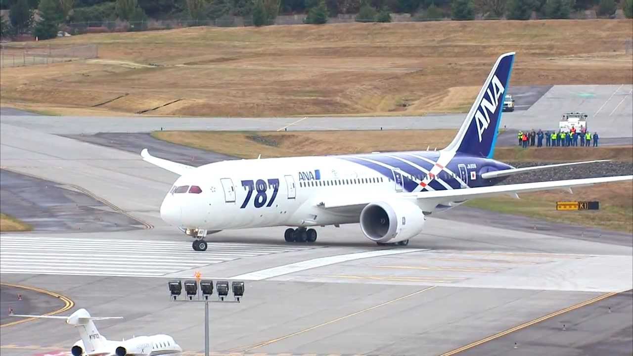 Boeing and ANA celebrate the delivery of the first 787
