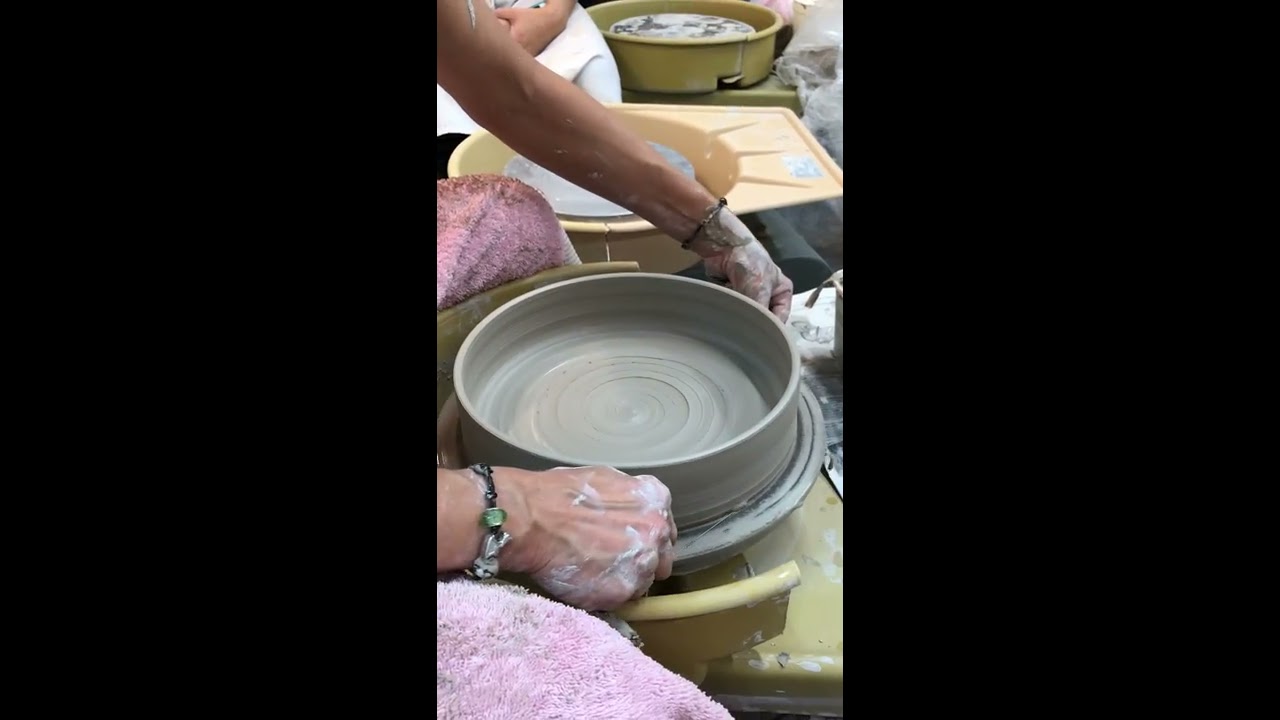 How to Throw a Flat bowl!