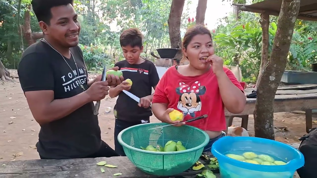 ‼️Rosi Feliz Comparte Delicioso Mangos Verdes😋Andres Y Mauricio yego Ayudar😱