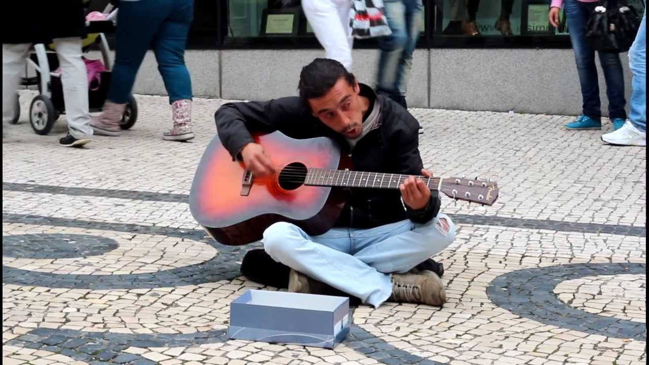VOZ ESPETACULAR de Artista de Rua || Carlos Cobain || PORTO Rua Santa Catarina || Pearl Jam Cover