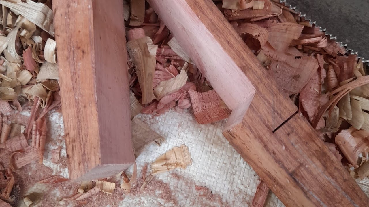 Spooncarving kayu surian #Spooncarving #toonasureni #woodworking 