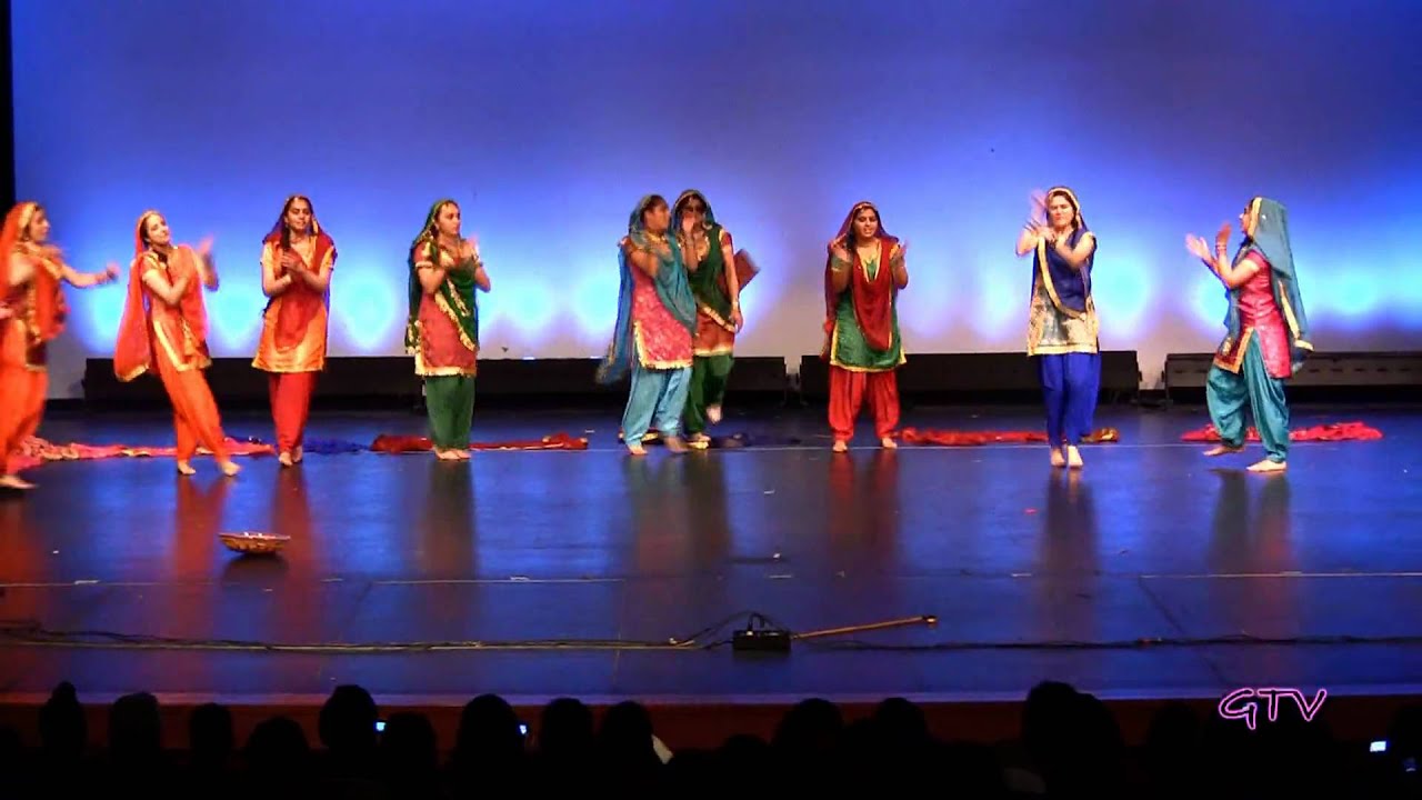 Desi Fusion Giddha @ Tor Punjaban Di 2010