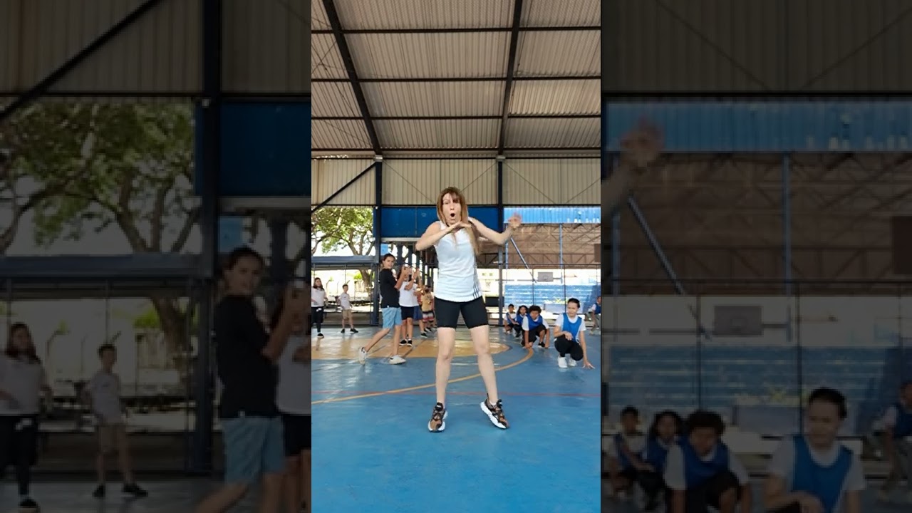 Uma partida de futebol/ Coreografia